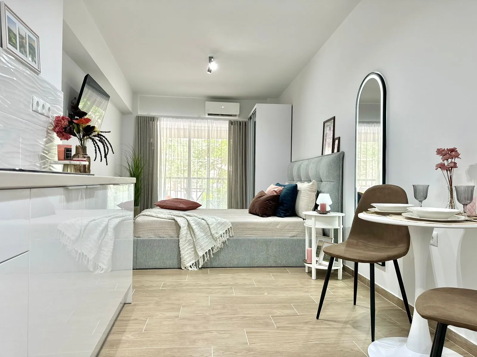 Modern Studio 30 m² for Sale Near Plateia Amerikis, Athens